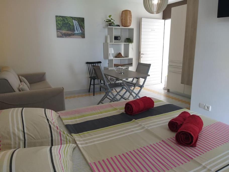 Manganao - Studio De Charme & Acces Plage Saint-Francois  Bagian luar foto
